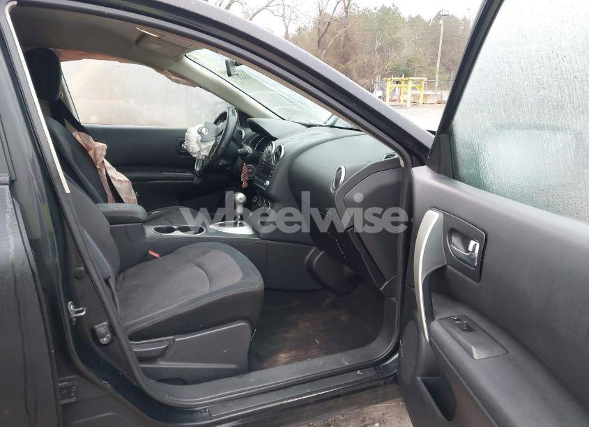 Photo 5 of 2011 Nissan Rogue SV (VIN JN8AS5MV0BW663154)