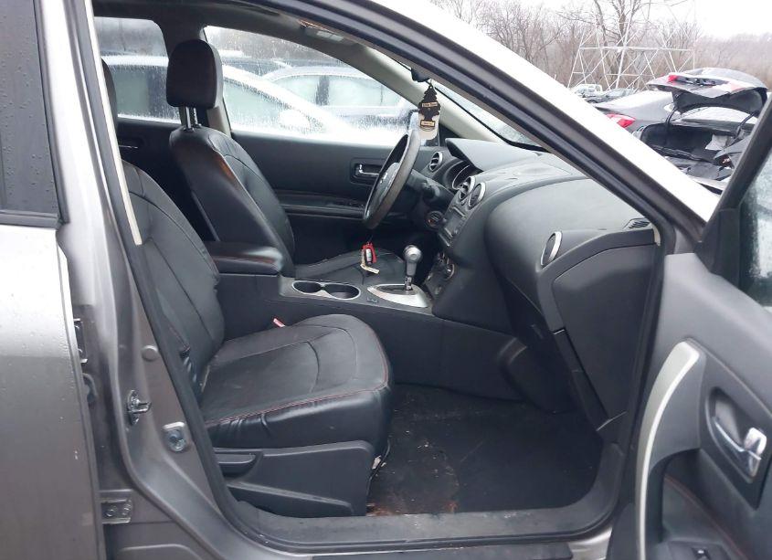 Photo 5 of 2011 Nissan Rogue SV (VIN JN8AS5MV0BW670413)