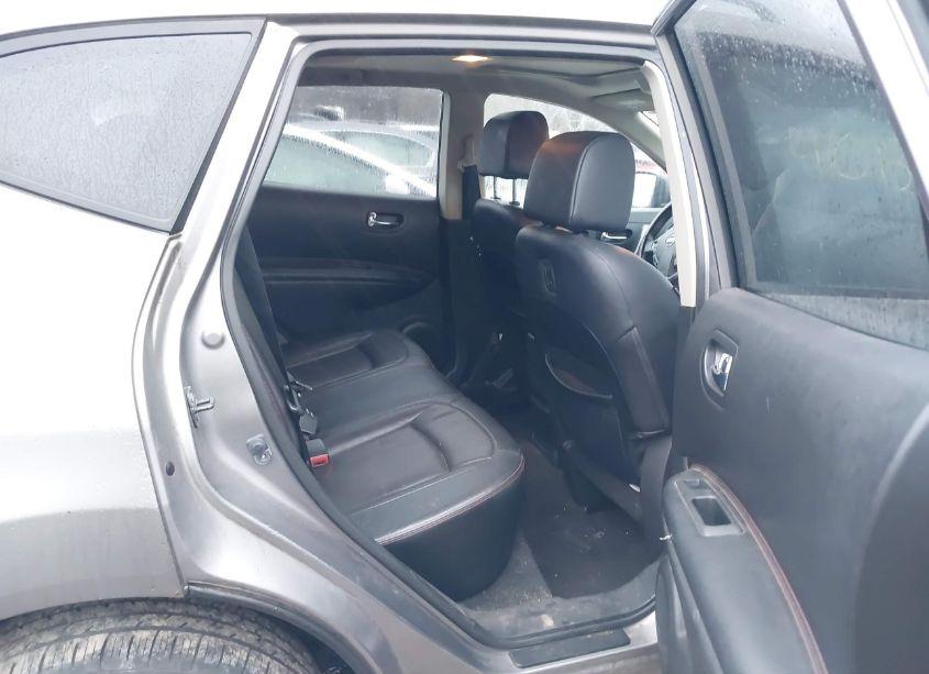 Photo 8 of 2011 Nissan Rogue SV (VIN JN8AS5MV0BW670413)