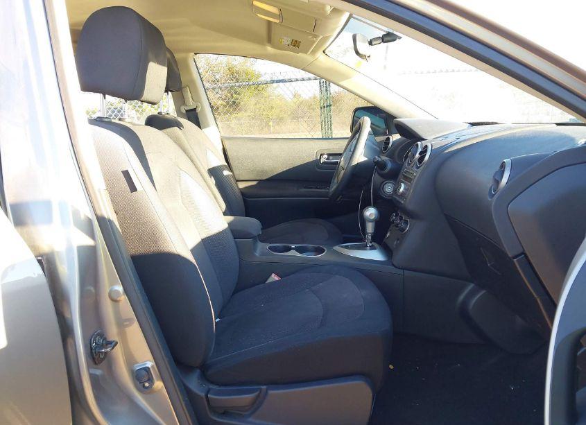 Photo 5 of 2011 Nissan Rogue S (VIN JN8AS5MV0BW684974)