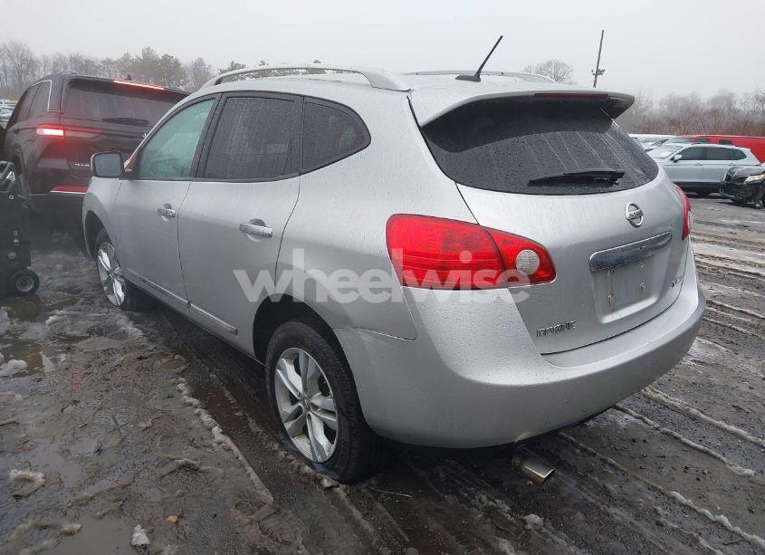 Photo 3 of 2013 Nissan Rogue SV (VIN JN8AS5MV0DW122950)