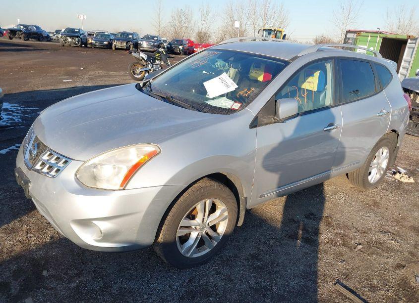 Photo 2 of 2013 Nissan Rogue SV (VIN JN8AS5MV0DW133222)