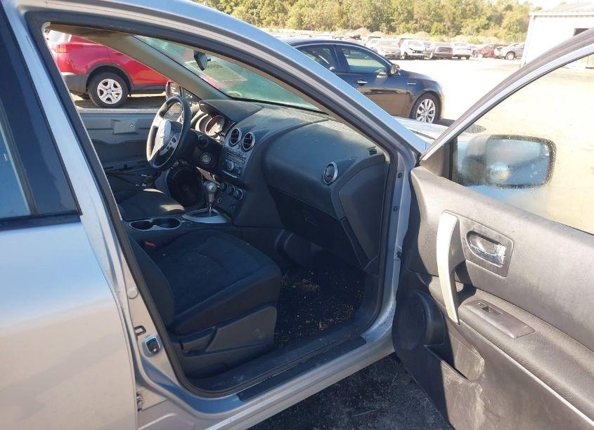 Photo 5 of 2013 Nissan Rogue S (VIN JN8AS5MV0DW140820)