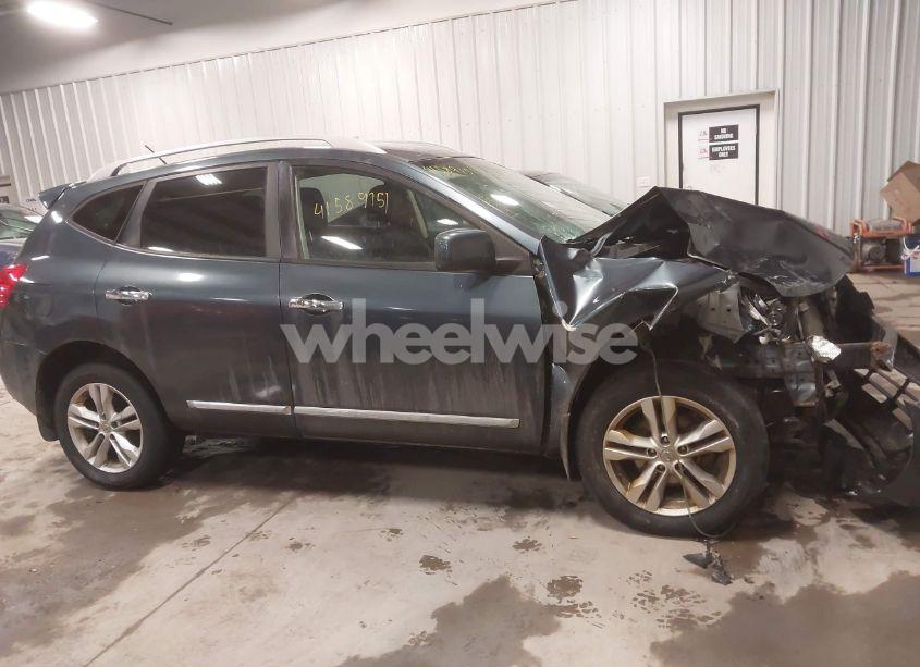 Photo 13 of 2013 Nissan Rogue SV (VIN JN8AS5MV0DW145063)