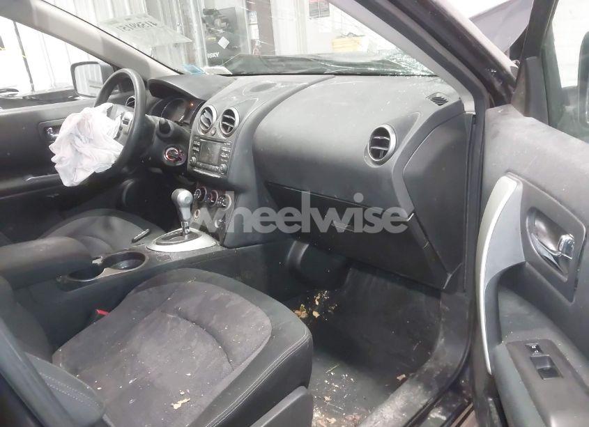 Photo 5 of 2013 Nissan Rogue SV (VIN JN8AS5MV0DW145063)