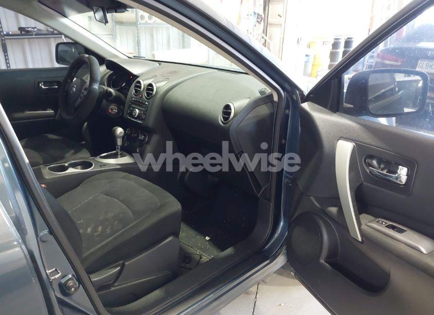 Photo 5 of 2013 Nissan Rogue S (VIN JN8AS5MV0DW602812)