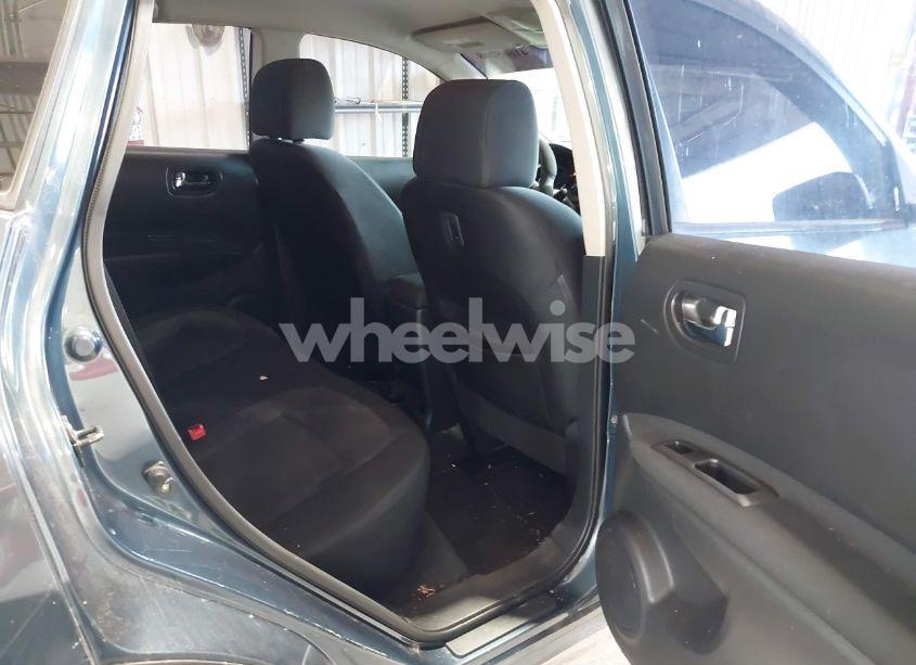 Photo 8 of 2013 Nissan Rogue S (VIN JN8AS5MV0DW602812)