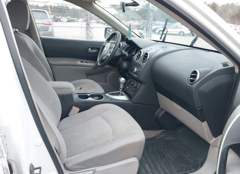 Photo 5 of 2013 Nissan Rogue S (VIN JN8AS5MV0DW632764)