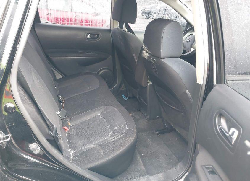 Photo 8 of 2013 Nissan Rogue S (VIN JN8AS5MV0DW632795)