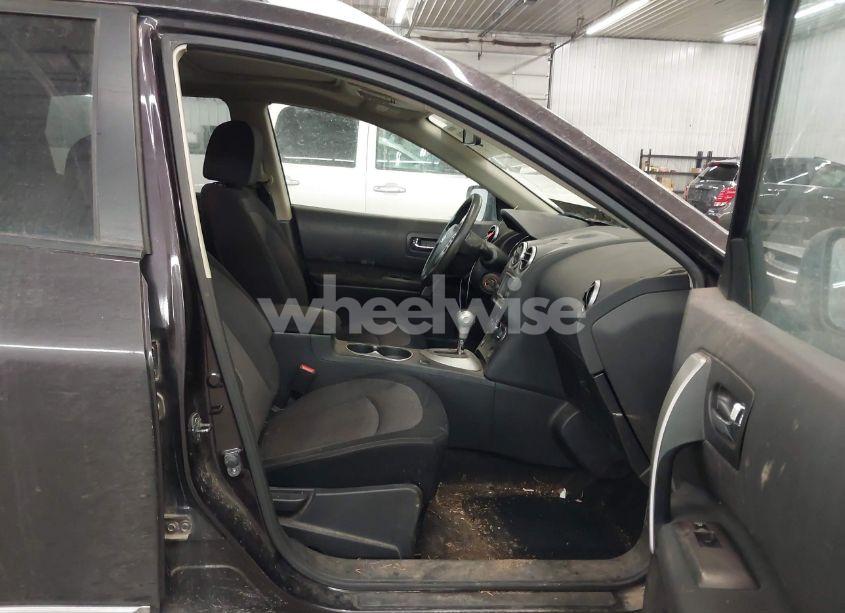 Photo 5 of 2013 Nissan Rogue SV (VIN JN8AS5MV0DW659608)