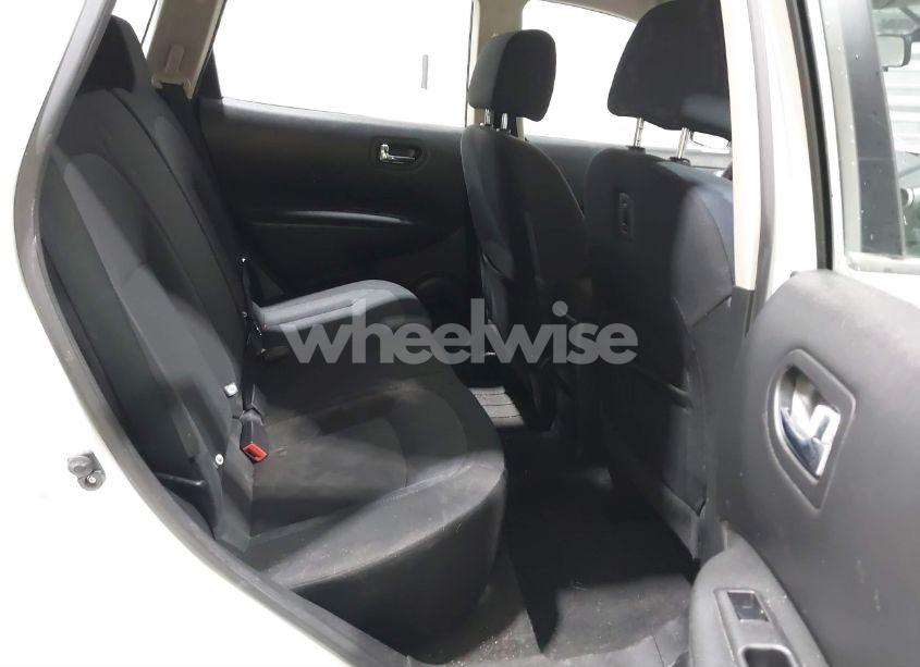 Photo 8 of 2014 Nissan Rogue SELECT S (VIN JN8AS5MV0EW700854)