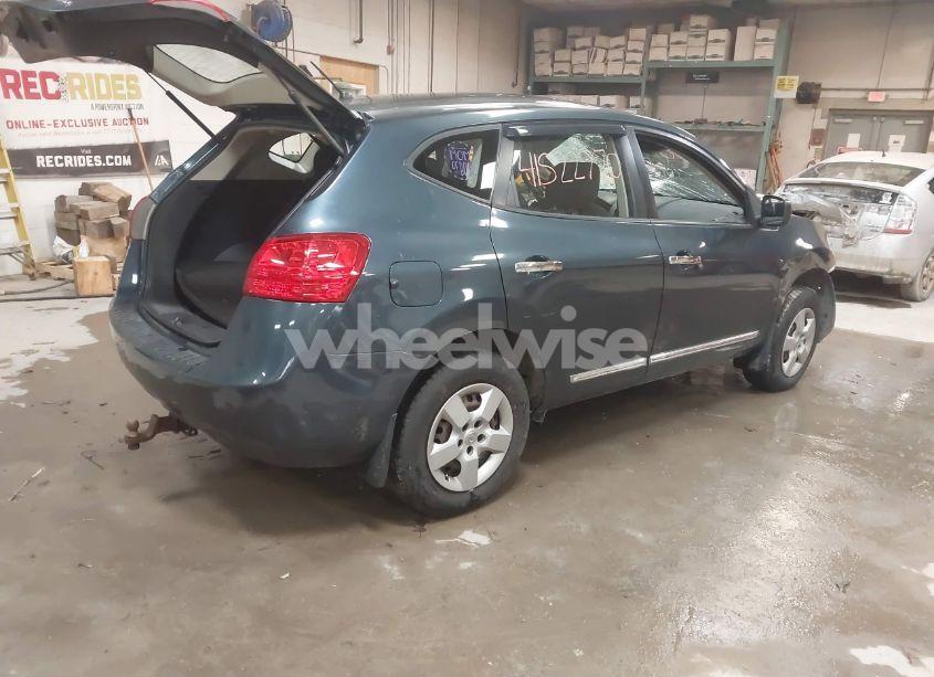 Photo 4 of 2014 Nissan Rogue SELECT S (VIN JN8AS5MV0EW702104)