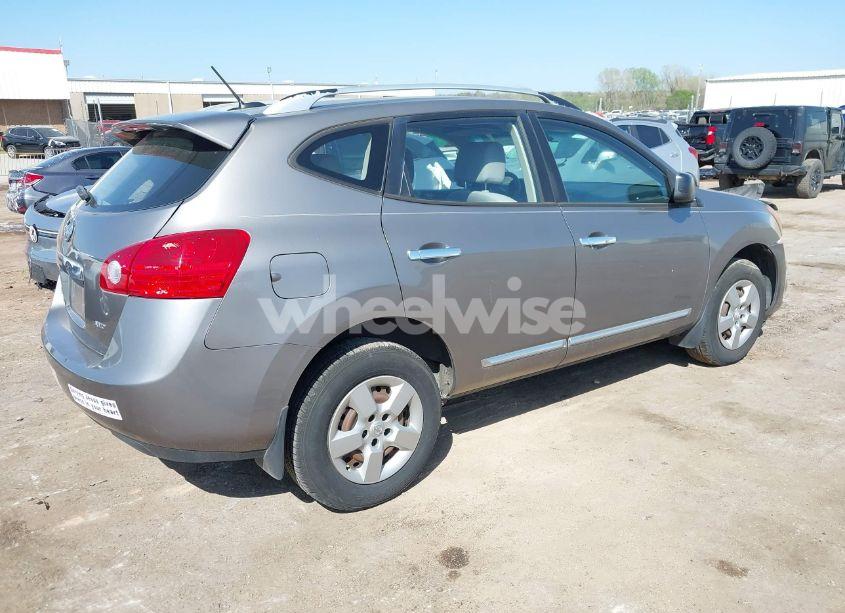 Photo 4 of 2014 Nissan Rogue SELECT S (VIN JN8AS5MV0EW710168)