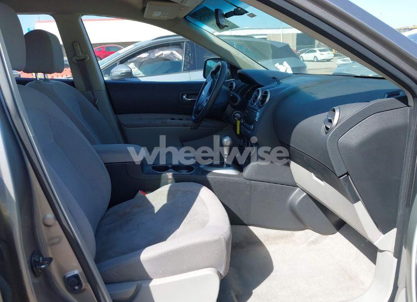 Photo 5 of 2014 Nissan Rogue SELECT S (VIN JN8AS5MV0EW710168)