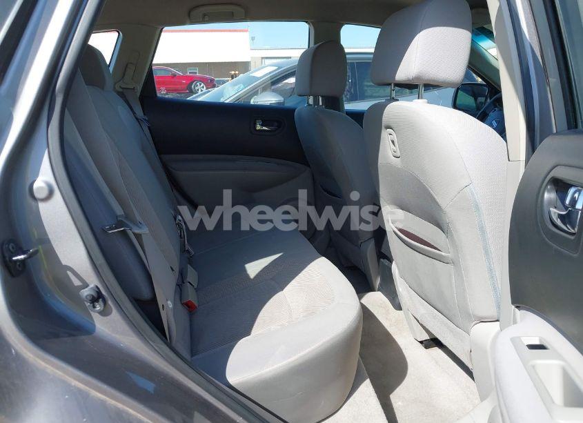 Photo 8 of 2014 Nissan Rogue SELECT S (VIN JN8AS5MV0EW710168)