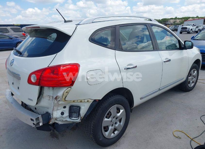 Photo 4 of 2014 Nissan Rogue SELECT S (VIN JN8AS5MV0EW719081)