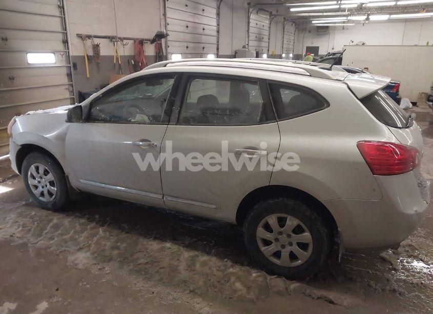 Photo 15 of 2015 Nissan Rogue SELECT S (VIN JN8AS5MV0FW258840)