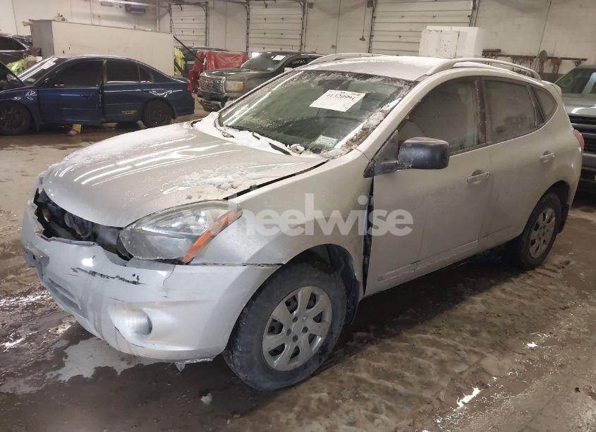 Photo 2 of 2015 Nissan Rogue SELECT S (VIN JN8AS5MV0FW258840)