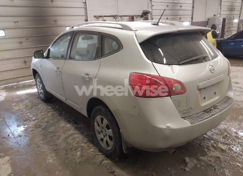 Photo 3 of 2015 Nissan Rogue SELECT S (VIN JN8AS5MV0FW258840)