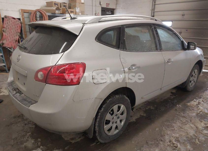 Photo 4 of 2015 Nissan Rogue SELECT S (VIN JN8AS5MV0FW258840)