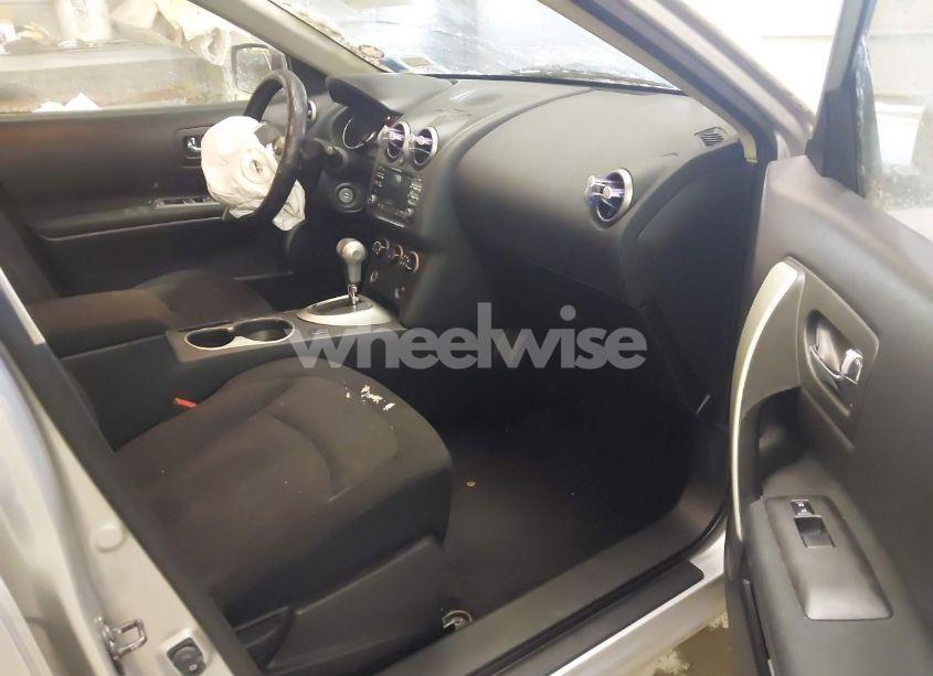 Photo 5 of 2015 Nissan Rogue SELECT S (VIN JN8AS5MV0FW258840)