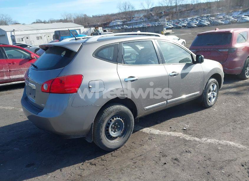 Photo 4 of 2015 Nissan Rogue SELECT S (VIN JN8AS5MV0FW765432)