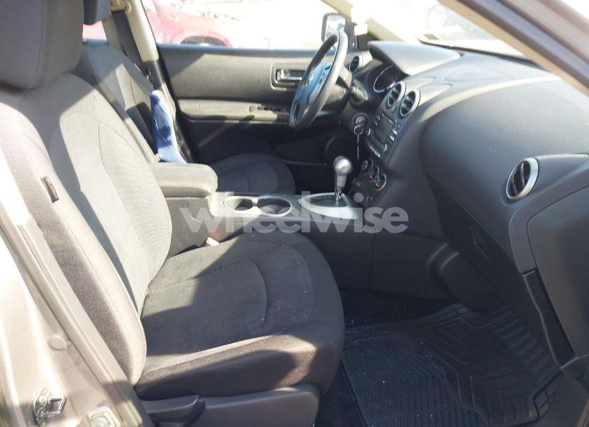 Photo 5 of 2015 Nissan Rogue SELECT S (VIN JN8AS5MV0FW765432)