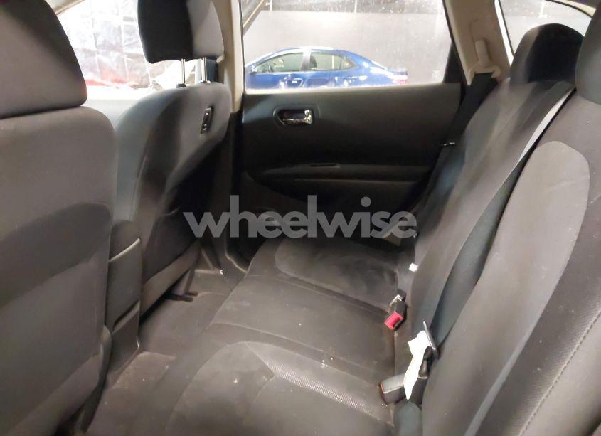 Photo 8 of 2010 Nissan Rogue S (VIN JN8AS5MV1AW111094)