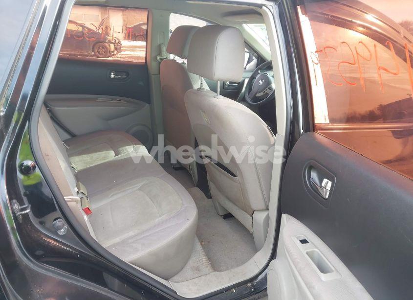 Photo 8 of 2010 Nissan Rogue S (VIN JN8AS5MV1AW114688)