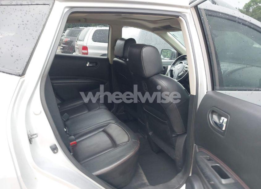 Photo 8 of 2010 Nissan Rogue SL (VIN JN8AS5MV1AW124623)