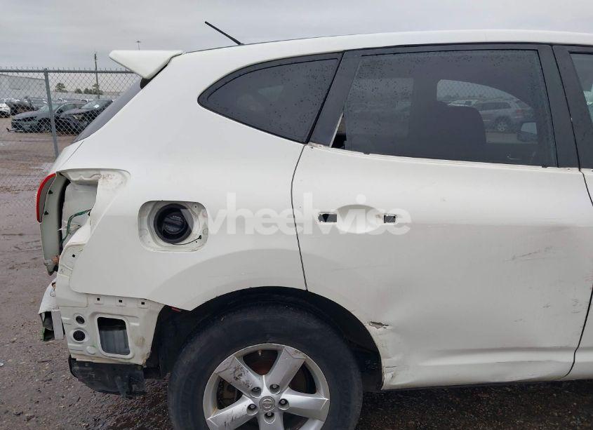 Photo 19 of 2010 Nissan Rogue S (VIN JN8AS5MV1AW137923)