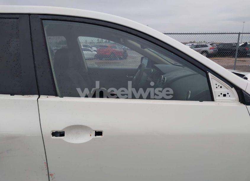 Photo 20 of 2010 Nissan Rogue S (VIN JN8AS5MV1AW137923)