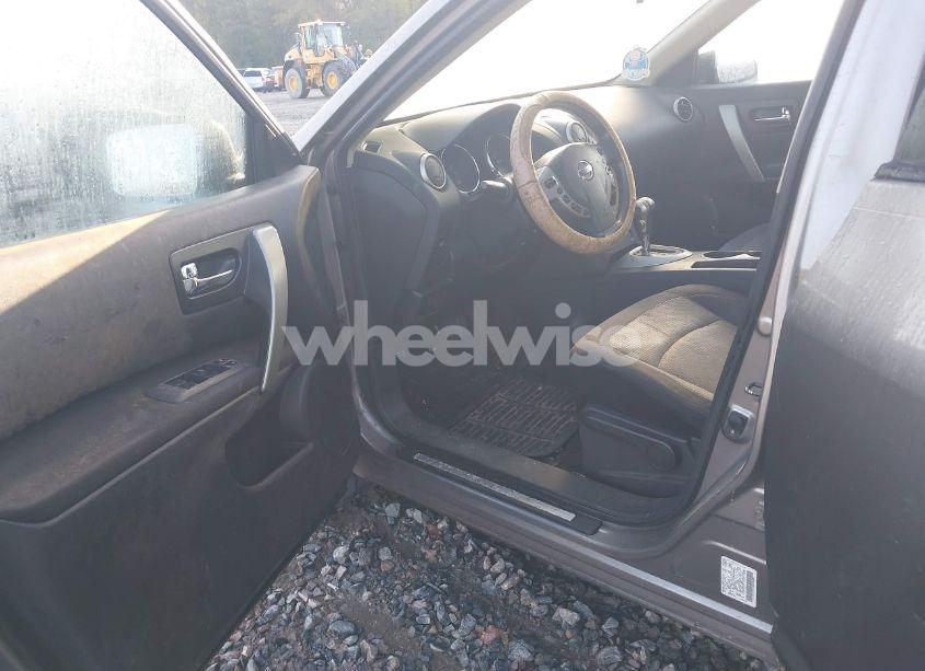 Photo 5 of 2010 Nissan Rogue SL (VIN JN8AS5MV1AW608789)