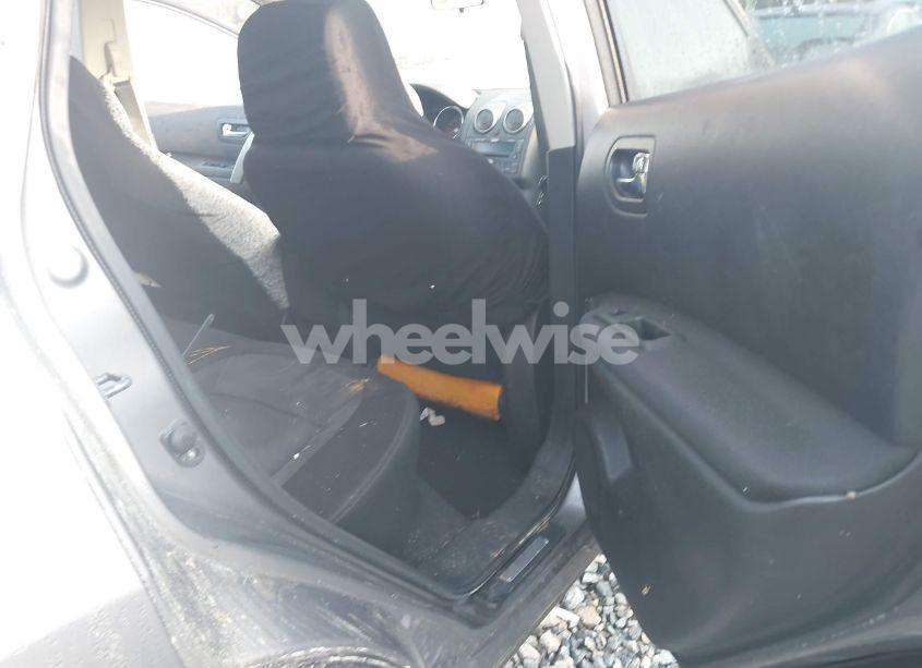 Photo 8 of 2010 Nissan Rogue SL (VIN JN8AS5MV1AW608789)