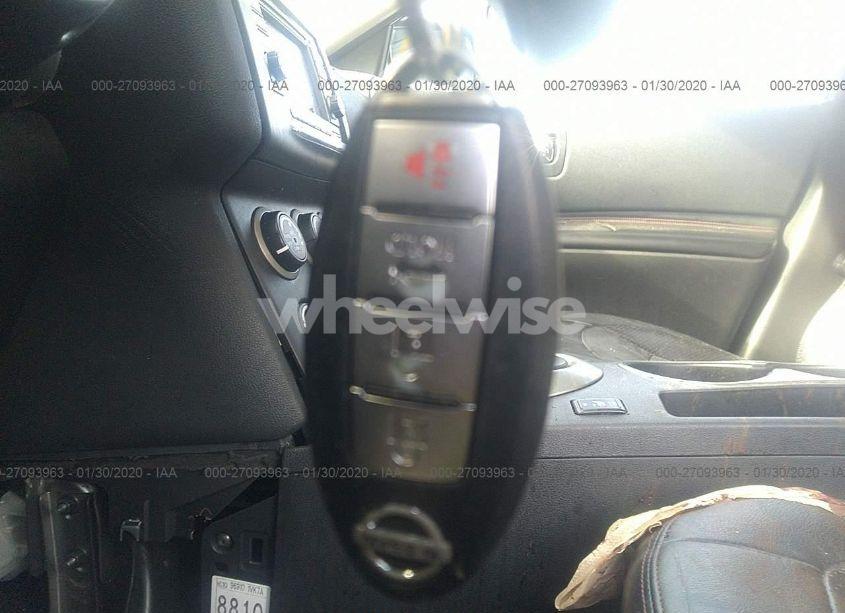 Photo 11 of 2011 Nissan Rogue SV (VIN JN8AS5MV1BW255925)