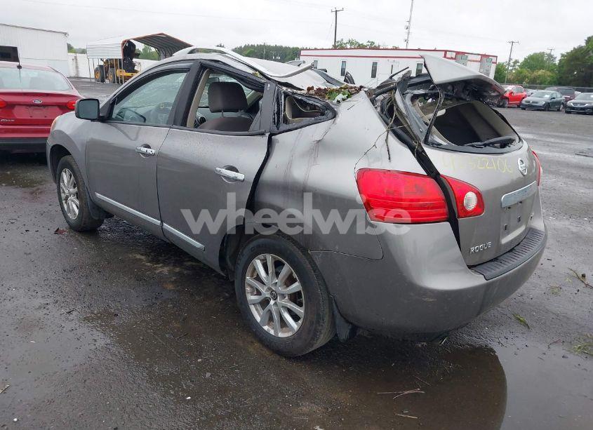 Photo 3 of 2011 Nissan Rogue SV (VIN JN8AS5MV1BW260817)