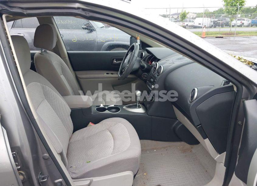 Photo 5 of 2011 Nissan Rogue SV (VIN JN8AS5MV1BW260817)