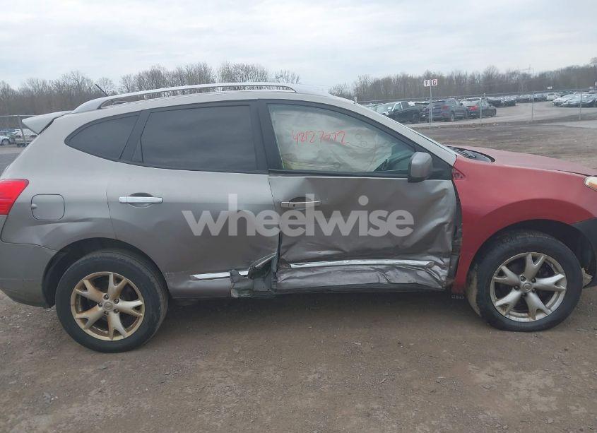 Photo 13 of 2011 Nissan Rogue SV (VIN JN8AS5MV1BW270523)