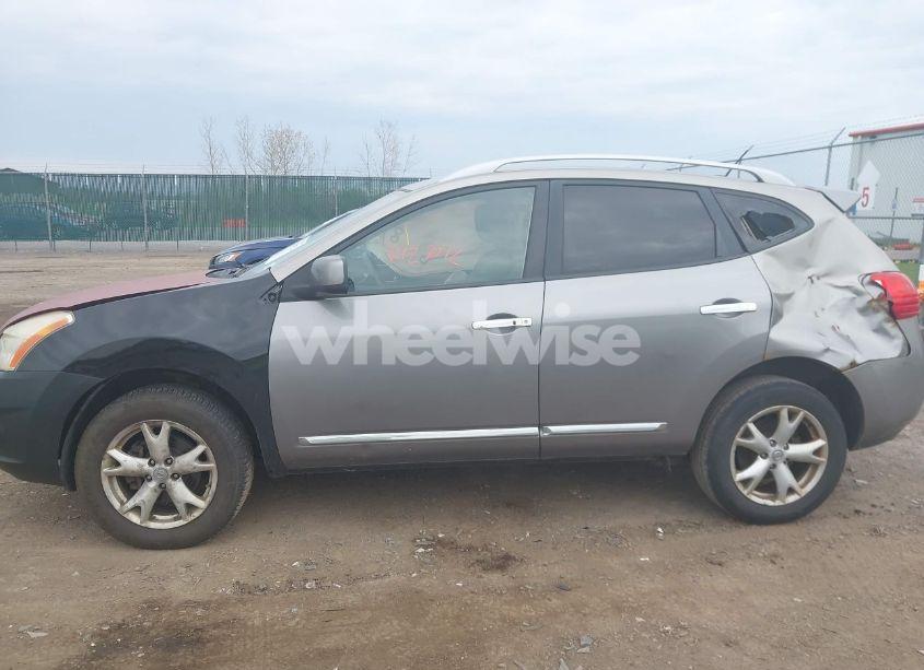 Photo 14 of 2011 Nissan Rogue SV (VIN JN8AS5MV1BW270523)