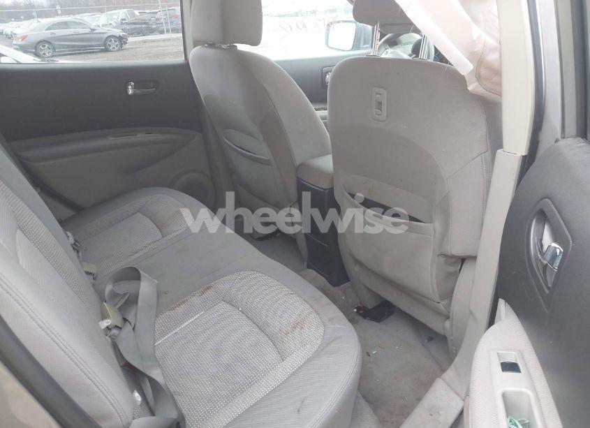 Photo 8 of 2011 Nissan Rogue SV (VIN JN8AS5MV1BW270523)