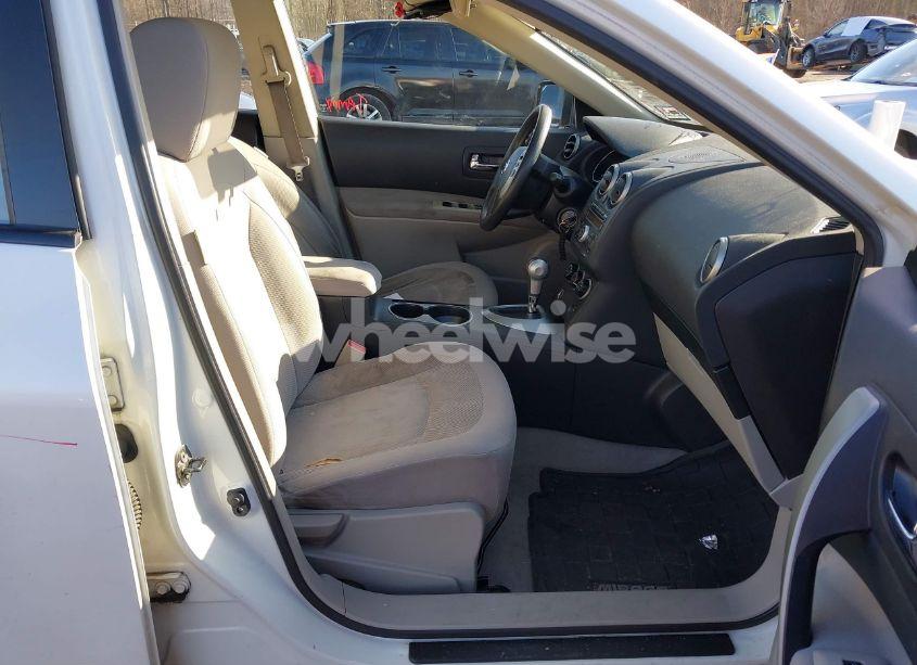 Photo 5 of 2011 Nissan Rogue S (VIN JN8AS5MV1BW281098)