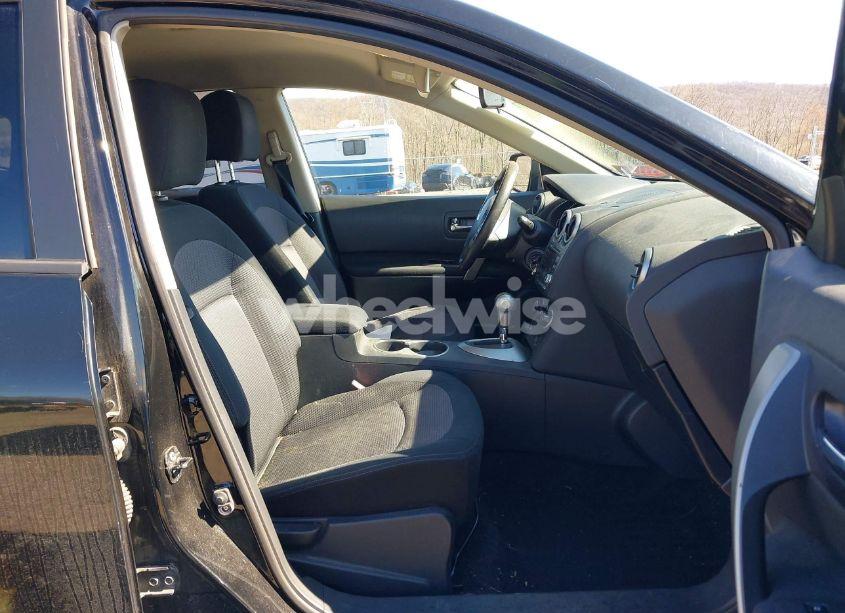 Photo 5 of 2011 Nissan Rogue SV (VIN JN8AS5MV1BW674955)