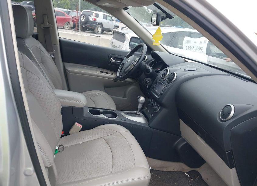 Photo 5 of 2011 Nissan Rogue SV (VIN JN8AS5MV1BW684062)