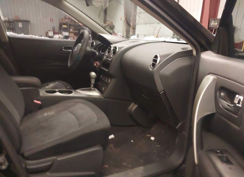 Photo 5 of 2011 Nissan Rogue S (VIN JN8AS5MV1BW688404)