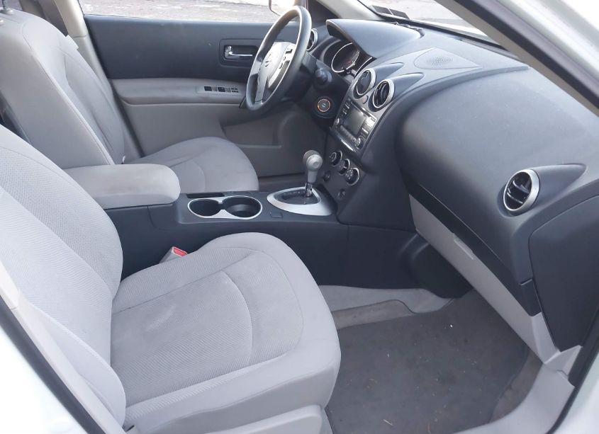 Photo 5 of 2013 Nissan Rogue S (VIN JN8AS5MV1DW103484)