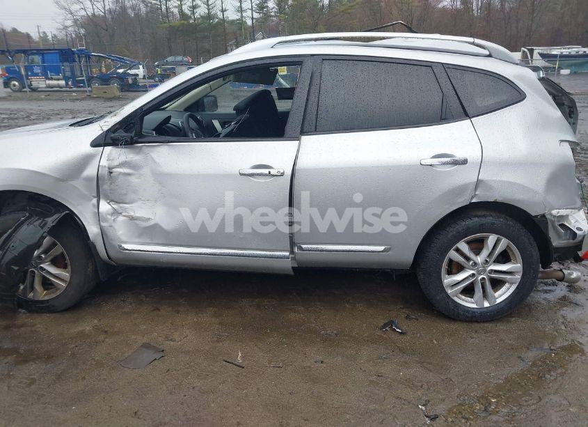 Photo 15 of 2013 Nissan Rogue SV (VIN JN8AS5MV1DW117210)