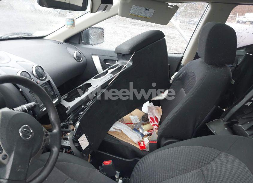 Photo 5 of 2013 Nissan Rogue SV (VIN JN8AS5MV1DW117210)