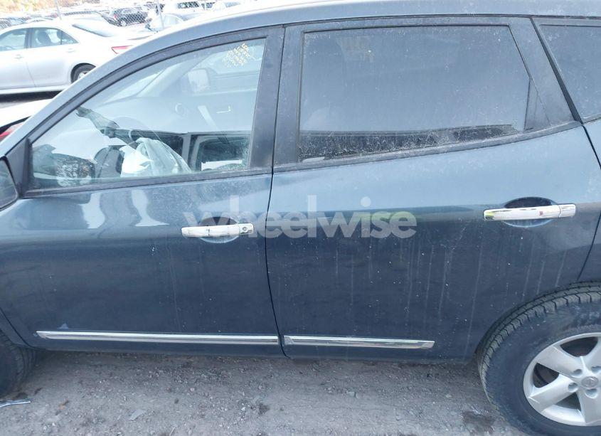 Photo 14 of 2013 Nissan Rogue S (VIN JN8AS5MV1DW122861)