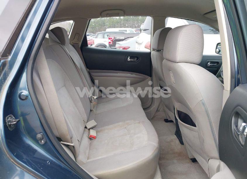 Photo 8 of 2013 Nissan Rogue S (VIN JN8AS5MV1DW124335)