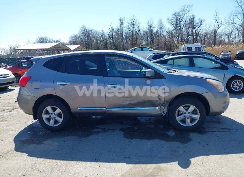 Photo 13 of 2013 Nissan Rogue S (VIN JN8AS5MV1DW613706)